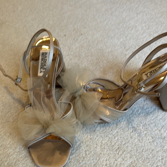 Badgley Mischka Women's Gold Heels - Picture 1 of 5